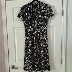 London Times Elegant Modern Floral Dress